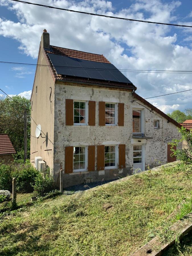 Busset Liages Situe Dans Le Bourbonnais 1 Chambres Lit Double Et Un Clic Clac ภายนอก รูปภาพ