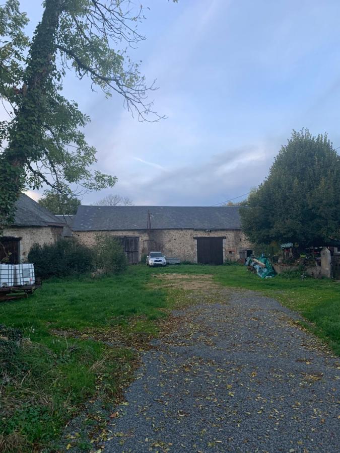 Busset Liages Situe Dans Le Bourbonnais 1 Chambres Lit Double Et Un Clic Clac ภายนอก รูปภาพ